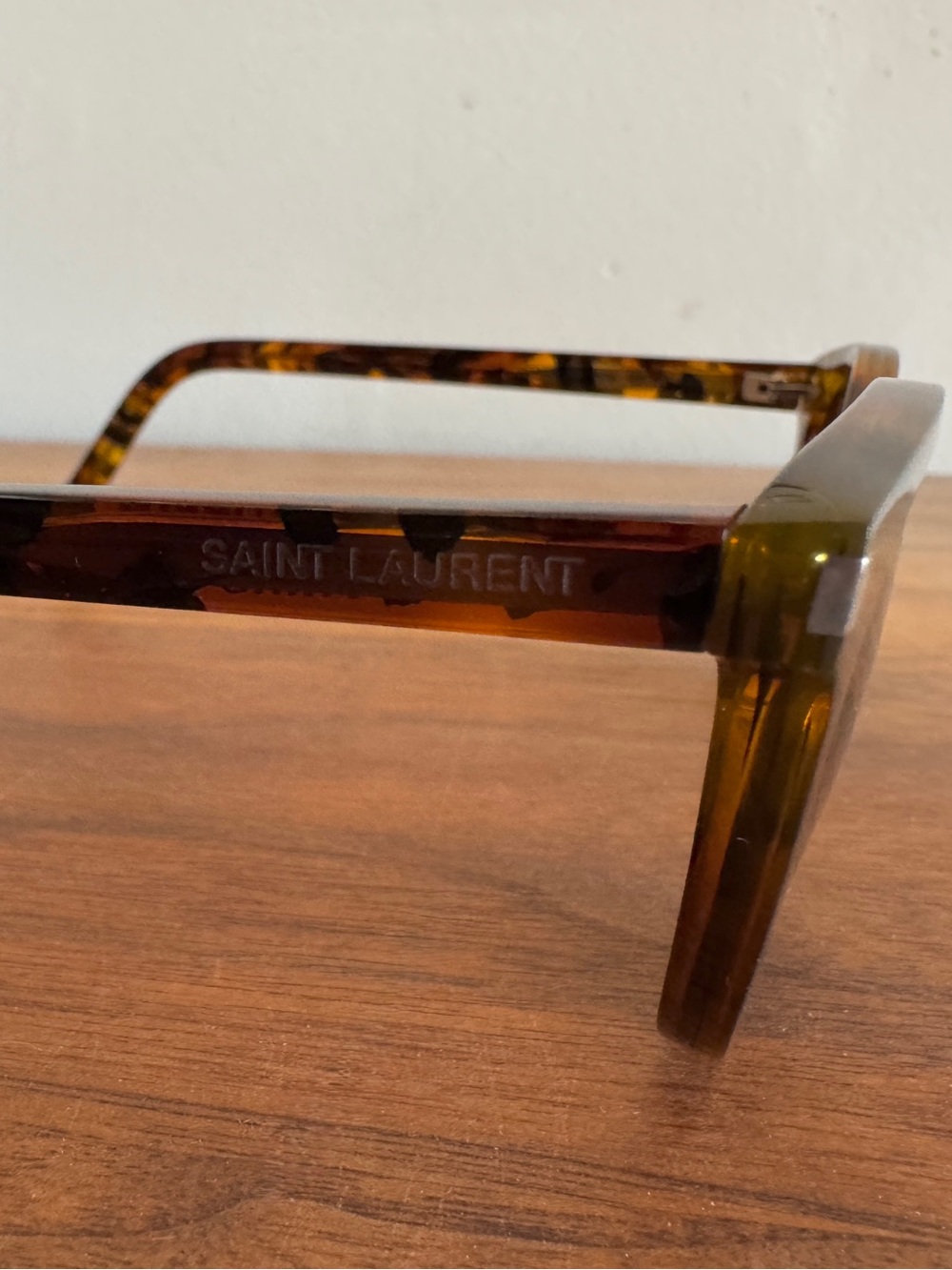 Saint Laurent SL 28 tortoiseshell sunglasses - Picture 3 of 10